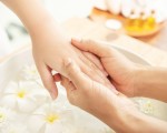 Погрижете се за себе си със Спа терапия за ръце от Makaroon Погрижете се за себе си със Спа терапия за ръце от Makaroon