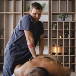 Дълбокотъканен спортен масаж в Пловдив