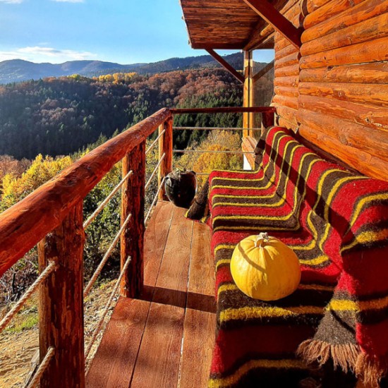 Артел 13 - уникално преживяване за двама в Родопите Уникално преживяване - студио за двама в сърцето на Родопите от Makaroon.bg