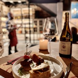 Дегустация за двама на 3 български вина във винен бар Cork&Fork, гр. Пловдив