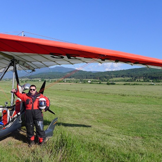 „Полет с моторен делтапланер“ над Чепинската котловина от Makaroon
