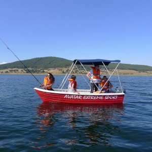 Моторна лодка под наем на яз. Батак