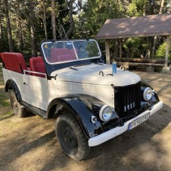 Разходка назад във времето с "Тур с ретро джип край Велинград"