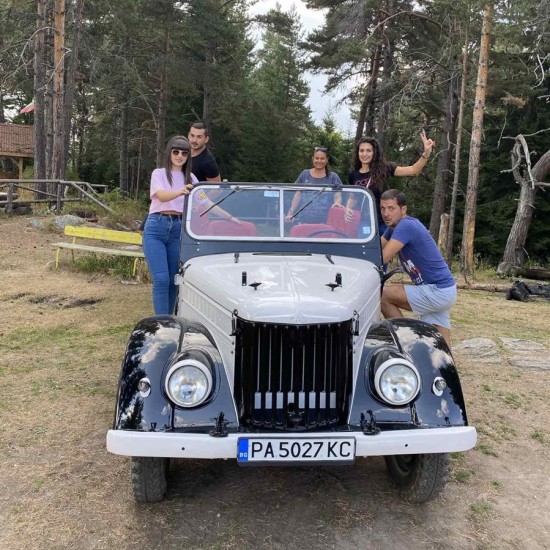 Ден сред природата с "Тур с ретро джип край Велинград" от Makaroon