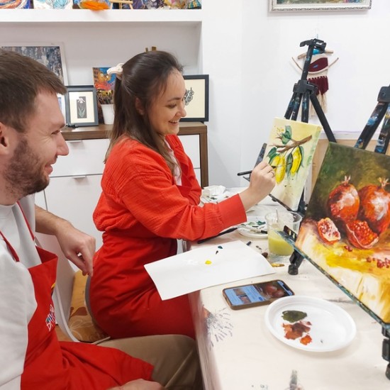 Създайте нещо красиво заедно с Рисуване за двама на обща картина от Makaroon