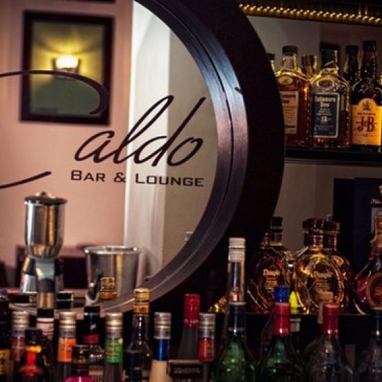 Преживяване за ценители - насладете се на Дегустация на ром за двама от Makaroon