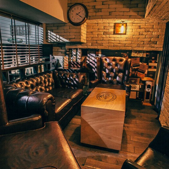 Преживяване за ценители - насладете се на Дегустация на ром за двама от Makaroon