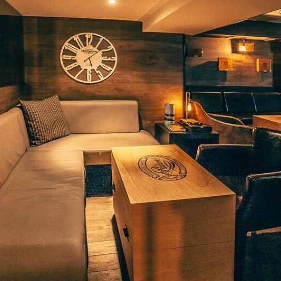 Преживяване за ценители - насладете се на Дегустация на ром за двама от Makaroon