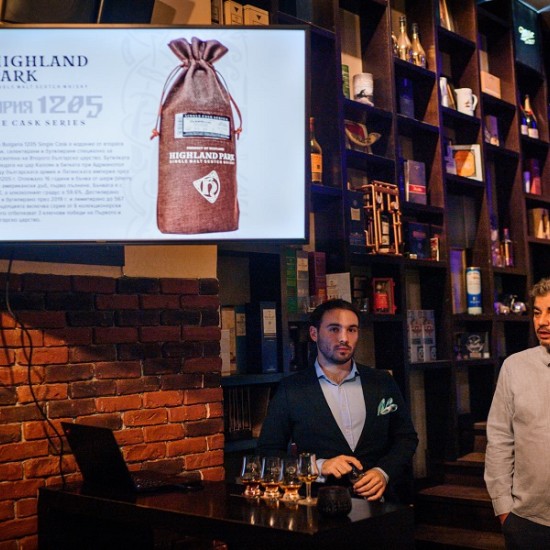 Дегустация на уиски за двама Отлежало съвършенство от Makaroon Дегустация на уиски за двама Отлежало съвършенство от Makaroon