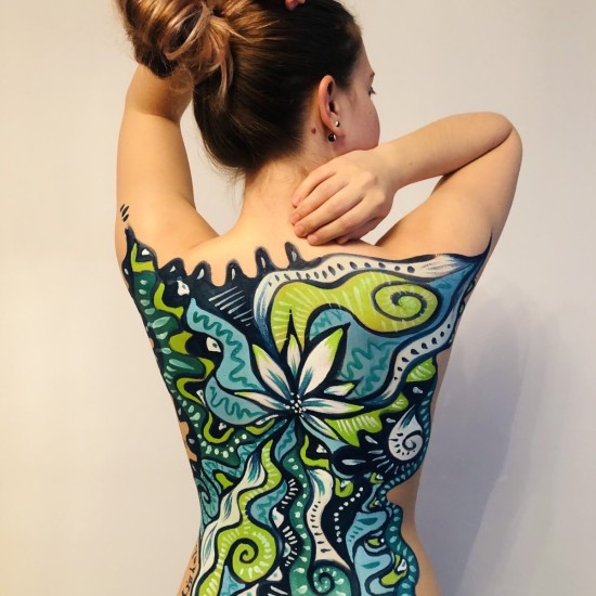 Подарете изкуство и себепознание с „Body Art терапия“ от Makaroon