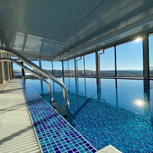 Две нощувки в хотелски комплекс „Болярско село“, Арбанаси с включена бутилка пенливо вино