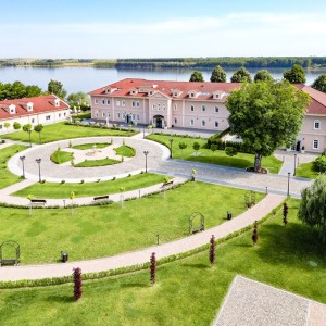 Two nights at Bononia Estate Winery & Resort with wine tasting and VESPA ride