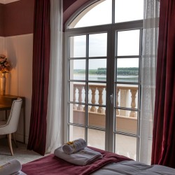 Уикенд за двама в Bononia Estate Winery & Resort с винена дегустация и разходка с VESPA Уикенд за двама в Bononia Estate Winery & Resort с винена дегустация и разходка с VESPA