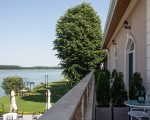 Уикенд за двама в Bononia Estate Winery & Resort с винена дегустация и разходка с VESPA от Макароон