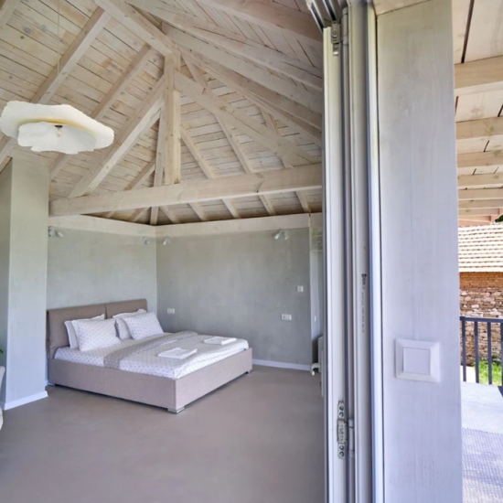 Едно автентично приключение с тематика „Възраждането на едно българско село“ от Makaroon