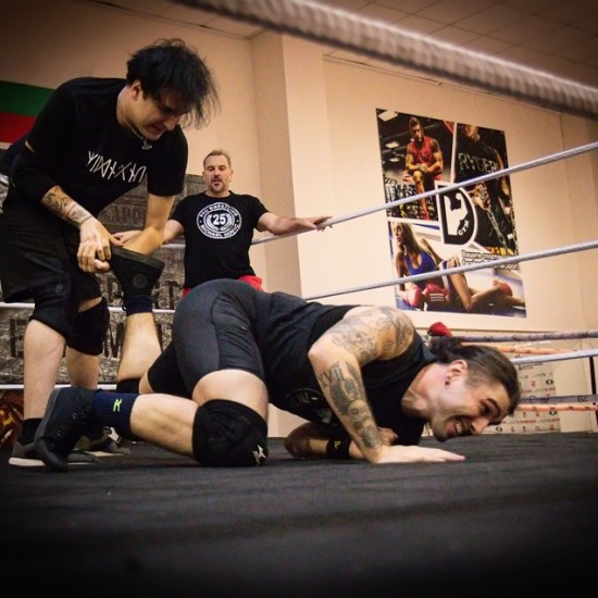 Повишете адреналина и се насладете на Три тренировки в рамките на една седмица в първата по рода си школа по кеч в България от Makaroon Повишете адреналина и се насладете на Три тренировки в рамките на една седмица в първата по рода си школа по кеч в България от Makaroon