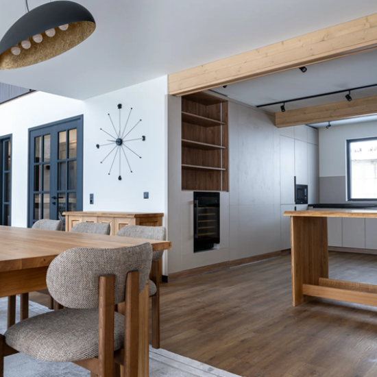 Подарете си една луксозна почивка в планината с 2 нощувки за до 8 гости във вила Chalet Pamporovo от Makaroon