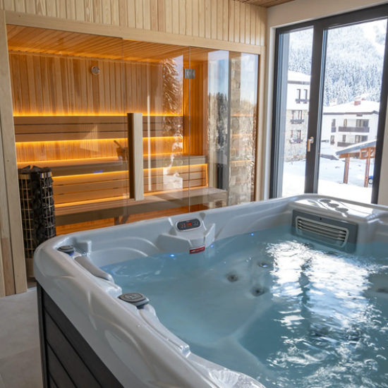 Подарете си една луксозна почивка в планината с 2 нощувки за до 8 гости във вила Chalet Pamporovo от Makaroon