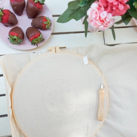 Сътворете красота с Работилничка за Пънч бродерия на чанта във Варна от Makaroon