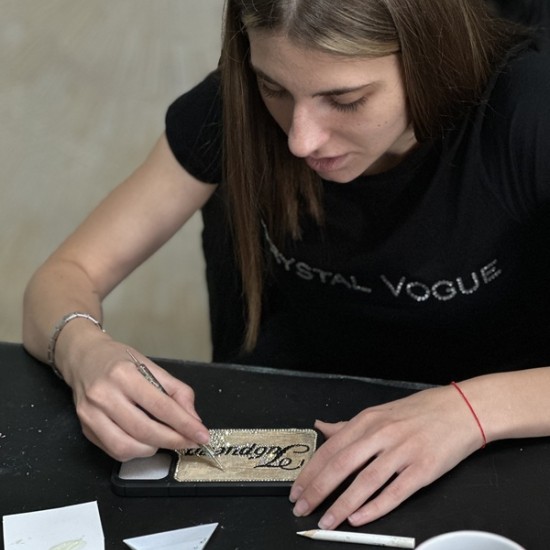 Впуснете се в един полезен творчески уъркшоп за работа с кристали във Варна и създайте нещо свое - с Makaroon Впуснете се в един полезен творчески уъркшоп за работа с кристали във Варна и създайте нещо свое - с Makaroon