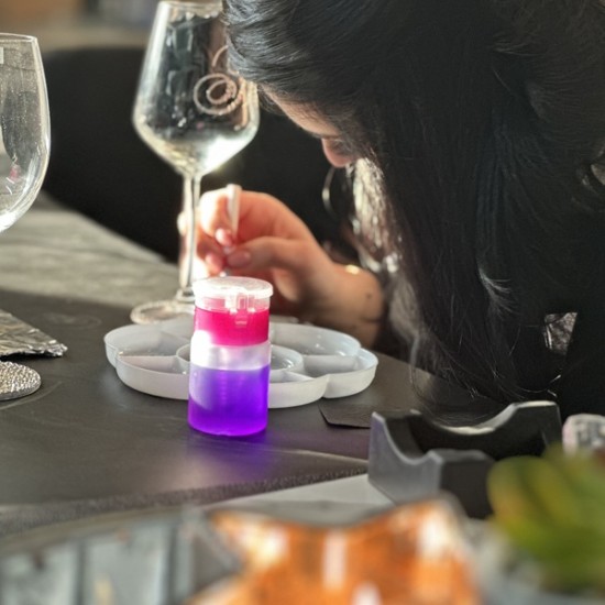 Впуснете се в един полезен творчески уъркшоп за работа с кристали във Варна и създайте нещо свое - с Makaroon Впуснете се в един полезен творчески уъркшоп за работа с кристали във Варна и създайте нещо свое - с Makaroon