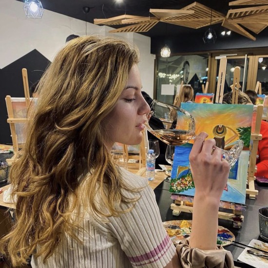 Рисуване и вино в Пловдив от Makaroon