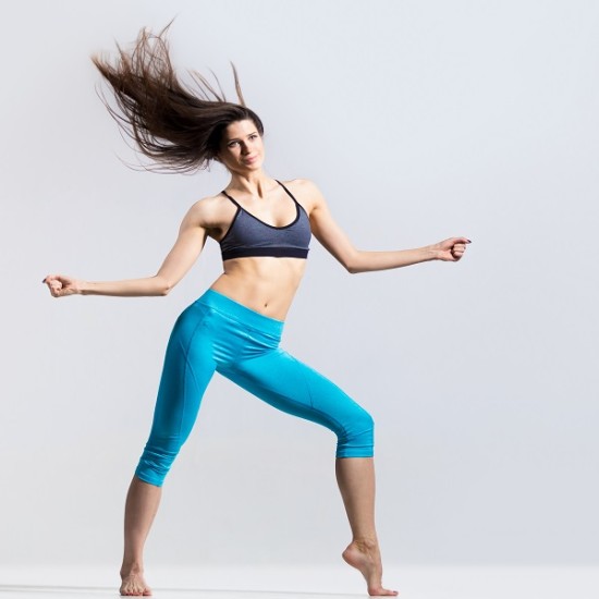 Усетете ритъма на танца с Индивидуален танцов урок с професионалист от Makaroon Усетете ритъма на танца с Индивидуален танцов урок с професионалист от Makaroon