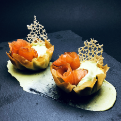 Предизвикай сетивата си: Вечеря на тъмно за двама Предизвикай сетивата си: Вечеря на тъмно за двама