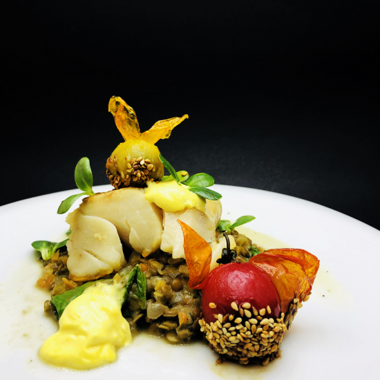 Предизвикай сетивата си с Вечеря на тъмно за двама от Makaroon