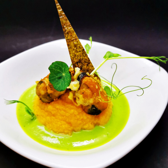 Предизвикай сетивата си с Вечеря на тъмно за двама от Makaroon