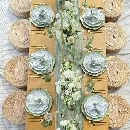 Организирайте мечтаната среща с  "Романтичен пикник за двама" от Makaroon