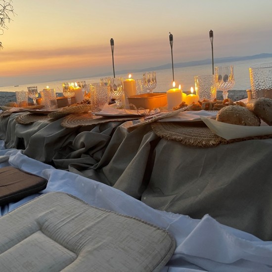 Организирайте мечтаната среща с  "Романтичен пикник за двама" от Makaroon