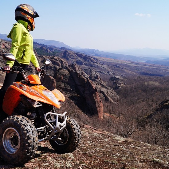 Офроуд приключение с АТВ край Белоградчишките скали от Makaroon.bg