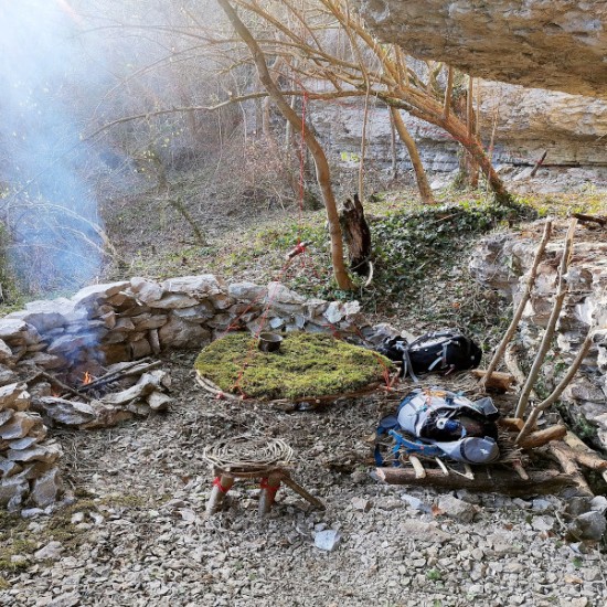 Предизвикайте себе си с Тренировъчен лагер по оцеляване от Makaroon Предизвикайте себе си с Тренировъчен лагер по оцеляване от Makaroon