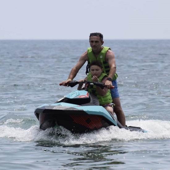 Разходка с джет в Равда,  Несебър, Св. Влас и Елените за любителите на летния адреналин от Макароон