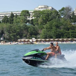 Разходка с джет в Равда, Несебър, Св. Влас или Елените по избор Разходка с джет в Равда, Несебър, Св. Влас или Елените по избор