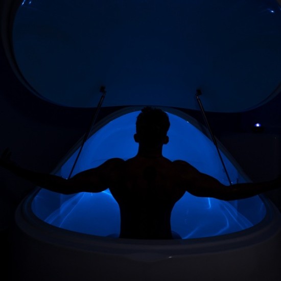 Релакс, СПА и минерали с Флотация + Престой в стая с морски климат в Пловдив от Makaroon