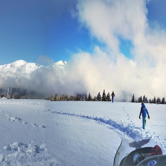 Подари зимно приключение - Преход с моторна шейна в района на Витоша или Рила планина от Макароон Подари зимно приключение - Преход с моторна шейна в района на Витоша или Рила планина от Макароон