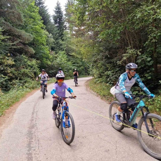 Опитайте нещо екстремно и различно с Двучасов тур с ел. колело за един край Боровец от Makaroon Опитайте нещо екстремно и различно с Двучасов тур с ел. колело за един край Боровец от Makaroon