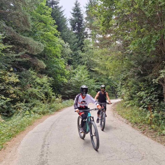 Опитайте нещо екстремно и различно с Двучасов тур с ел. колело за един край Боровец от Makaroon Опитайте нещо екстремно и различно с Двучасов тур с ел. колело за един край Боровец от Makaroon