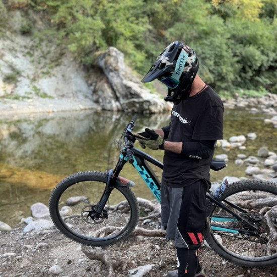 Разнообразете деня си с 4-часов тур с ел. колело за един човек край Боровец от Makaroon Разнообразете деня си с 4-часов тур с ел. колело за един човек край Боровец от Makaroon