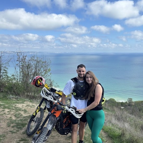 Впуснете се в необикновена офроуд разходка с адреналин, история и гледки с 1-часов тур с електрически мотор край Аладжа Манастир, Варна от Makaroon