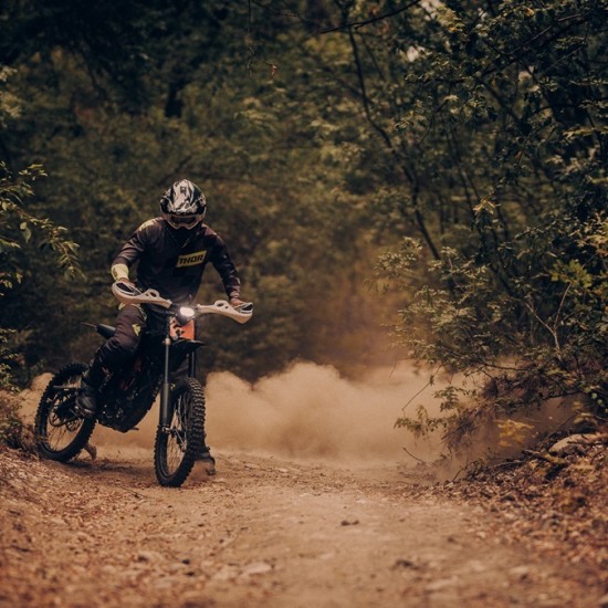 Вдигнете адреналина с 1-часов Тур Приключение до Бункера с електрически мотор край Пловдив от Makaroon