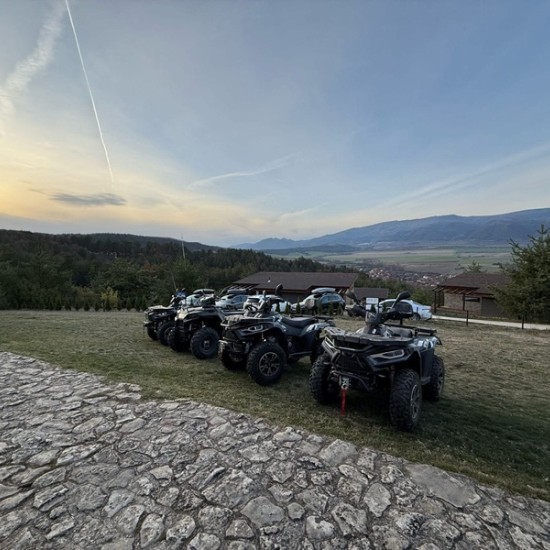 Сред природни и исторически феномени с АТВ тур за двама край с. Чавдарци, Софийска област от Makaroon