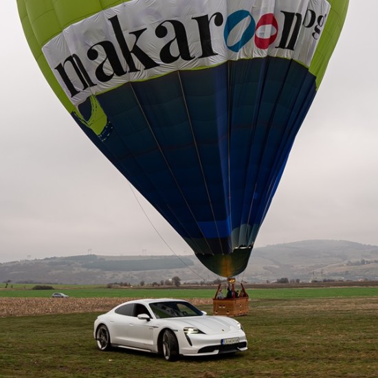 Напишете своята вълшебна приказка с “VIP трансфер и свободен VIP полет  с балон“ от Makaroon