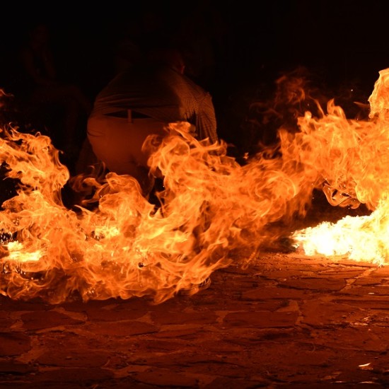 Огнено шоу за един запомнящ се празник  от Makaroon