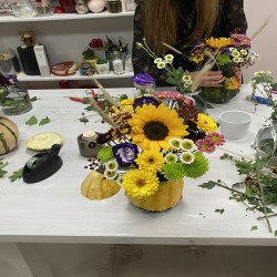 Флора-Арт: Флористика на по чаша вино