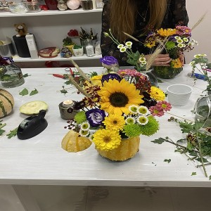 Флора-Арт: Флористика на по чаша вино