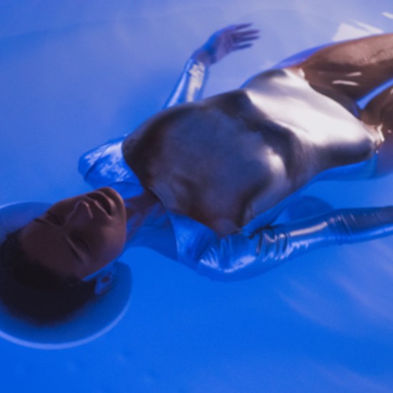 Flotation and massage in a sea salt room | Makaroon.bg