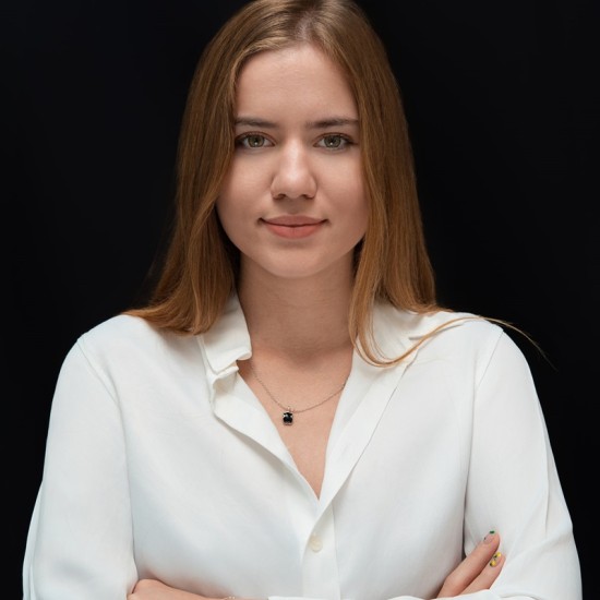 Истински професионални с „Бизнес фотосесия във Варна“ от Makaroon